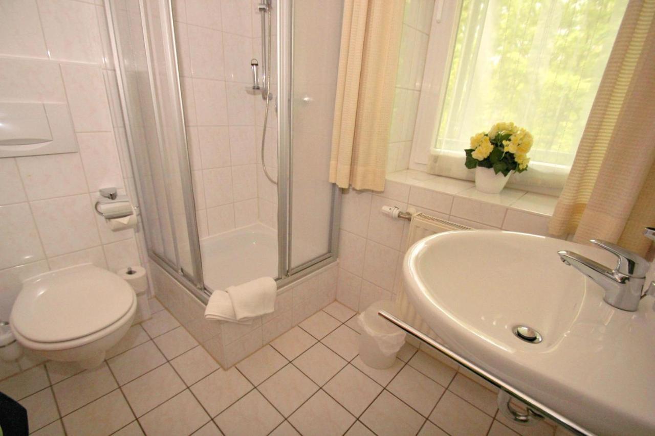 Strandnah, Balkon, Ahoi Erlebnisbad In Sellin Gratis - Strandresidenz Brandenburg Fewo 08 Goehren  Esterno foto